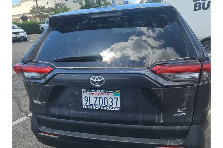 $27200 : Toyota RAV4 2024 AWD LE 4dr image 8