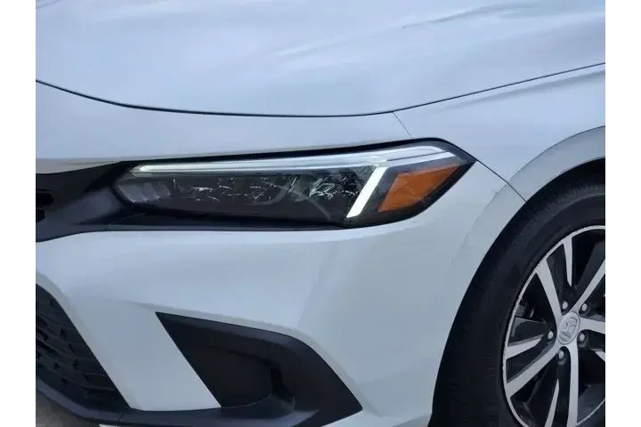 $22850 : Honda Civic 2023 LX 4dr Hatc image 9