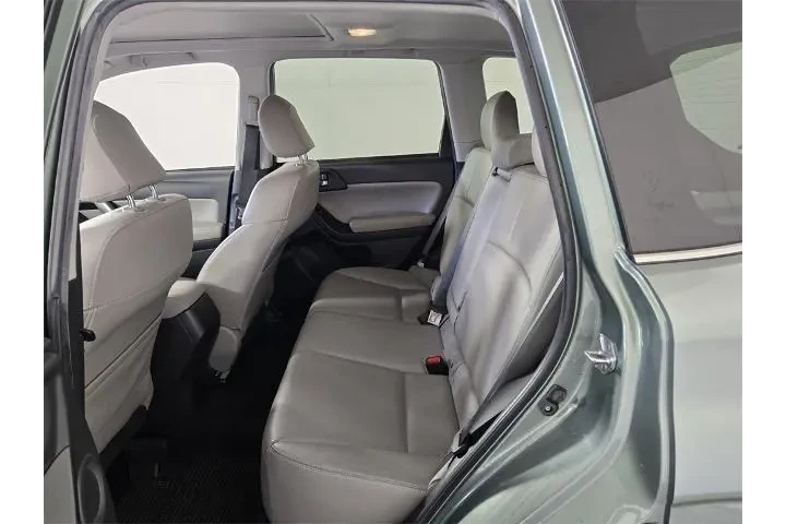 $12900 : Subaru Forester 2015 AWD 2.5 image 8