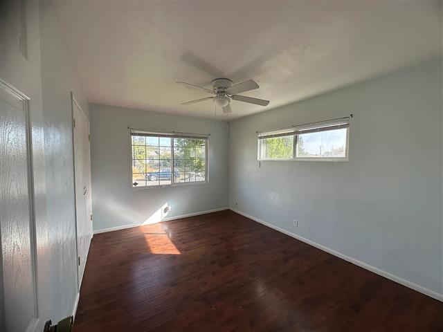 $1350 : Newly remodeled bedroom home image 4