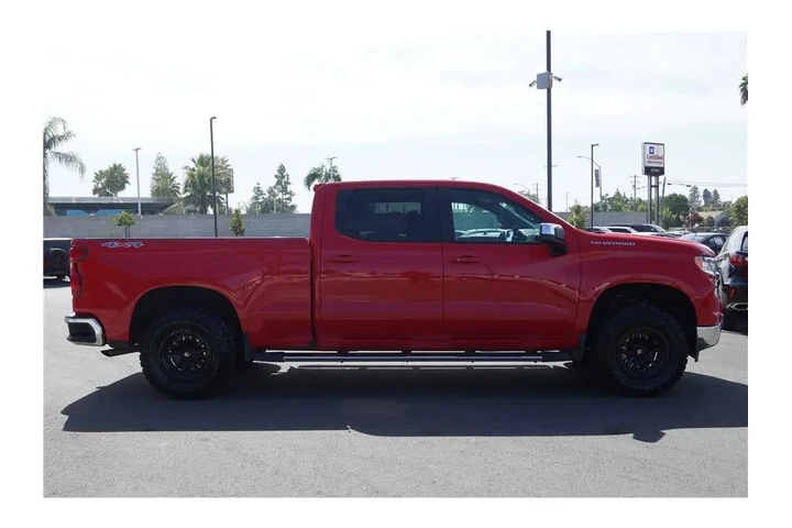 $38984 : 2024 Silverado 1500 LT image 5