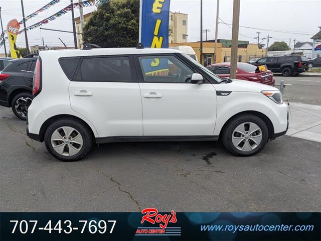 $8995 : 2014 Soul Wagon image 2