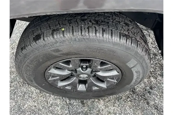 $30990 : Toyota Tacoma 2021 4x2 TRD S image 3