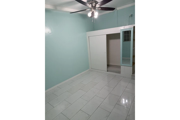 $900 : Rento un cuarto image 3