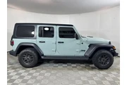 $33500 : Jeep Wrangler 2024 4x4 Sport thumbnail