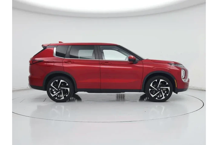 $25998 : Mitsubishi Outlander 2023 SE image 7