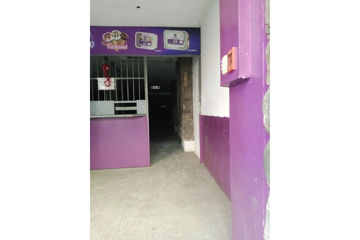$150000 : Venta local Centro de Caracas image 2