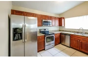 $2400 : 3 Bed 2 bath Home in south LA thumbnail