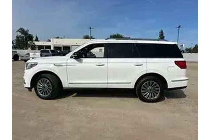 $37950 : Lincoln Navigator 2020 4x4 S image 5