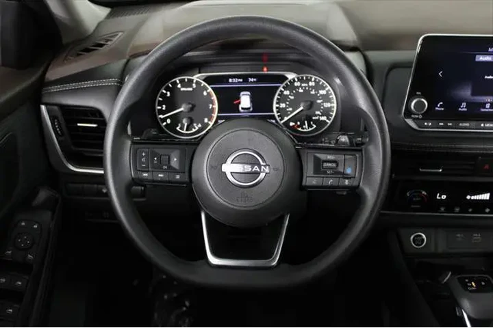 $19557 : Nissan Rogue 2023 SV 4dr Cro image 10