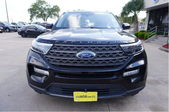 $27288 : Ford Explorer 2022 AWD XLT 4 image 2