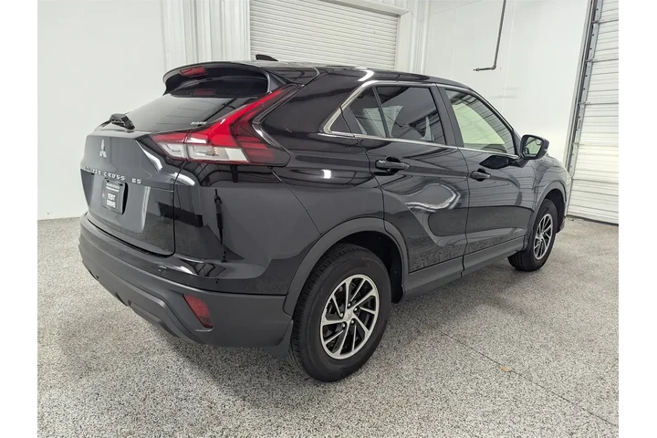 $25997 : Mitsubishi Eclipse Cross 202 image 3
