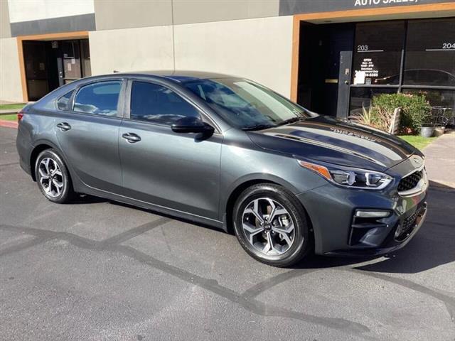 $11900 : 2019 Forte LXS image 3
