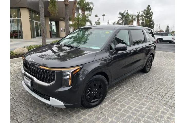 $36995 : Kia Carnival 2025 LX 4dr Min image 2