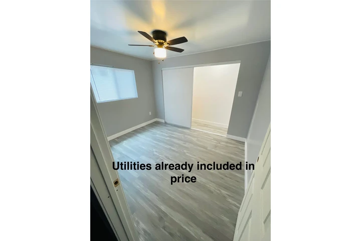 $2195 : Casa de renta 1 cuarto 1 bano image 1