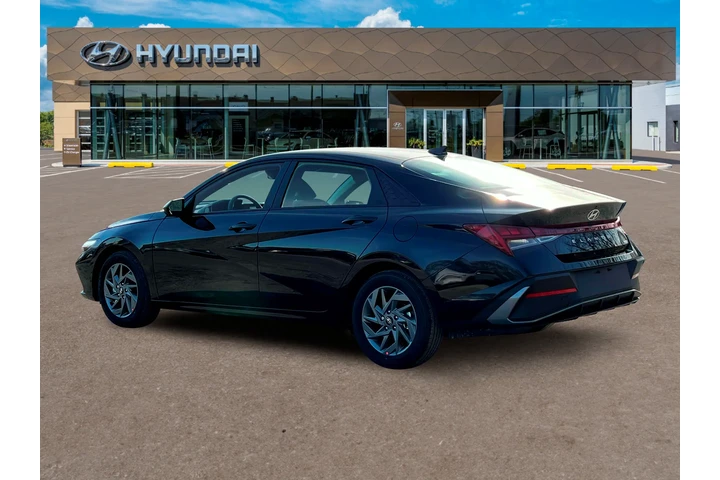 $23000 : Hyundai ELANTRA Hybrid 2025 image 4