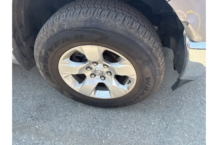 $32400 : Ram 1500 2022 4x4 Big Horn 4 image 4