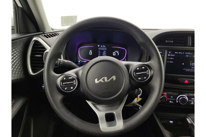 $18998 : Kia Soul 2024 LX 4dr Crossov image 10