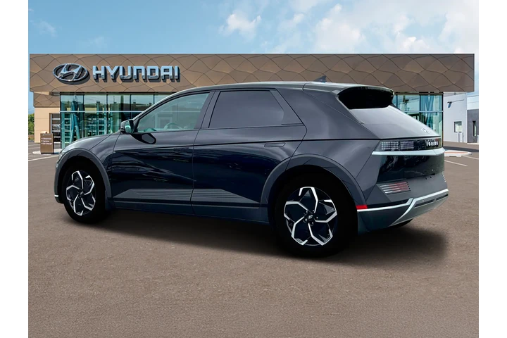 $25216 : Hyundai IONIQ 5 2024 SE 4dr image 4