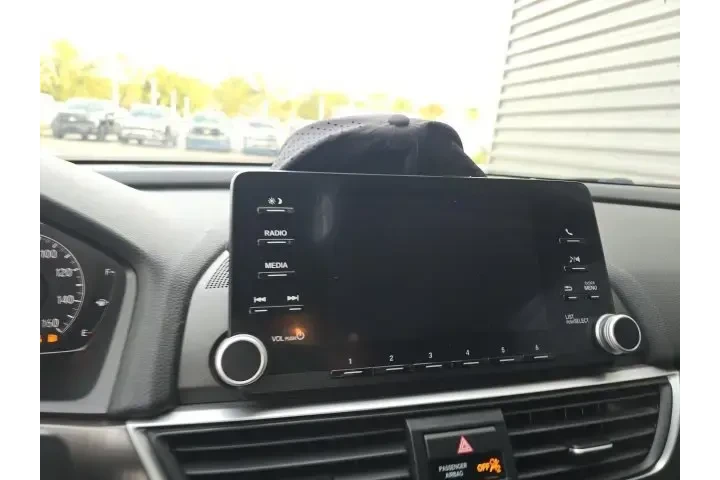 $14450 : Honda Accord Hybrid 2019 Bas image 8