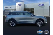 $30495 : Lincoln Corsair 2022 AWD Res thumbnail