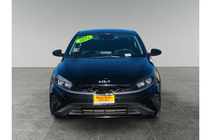 Kia Forte 2024 image 8