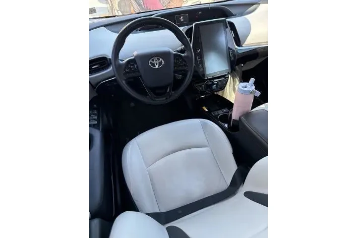 $17117 : Toyota Prius 2021 L Eco 4dr image 8