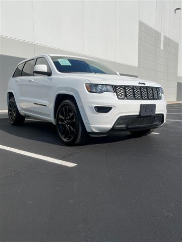 $16995 : 2018 Grand Cherokee ALTITUDE image 6