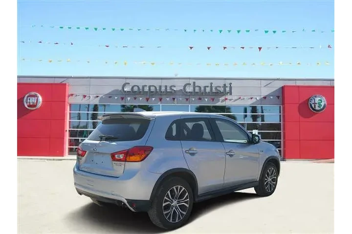 2017 Outlander Sport image 8