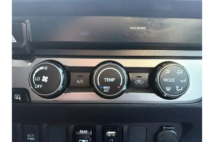 $16981 : Toyota Tacoma 2019 4x2 TRD O image 4