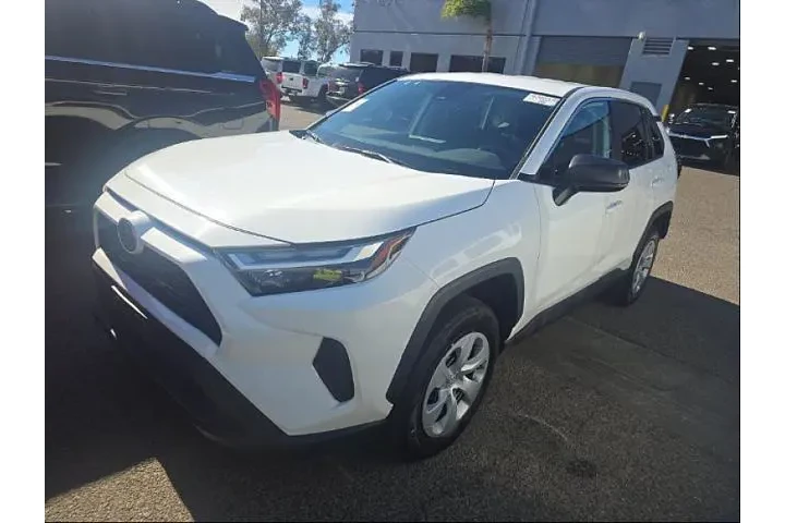 $27995 : Toyota RAV4 2024 AWD LE 4dr image 2