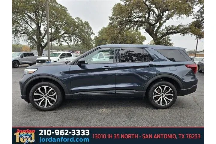 $31475 : Ford Explorer 2022 AWD ST 4d image 2