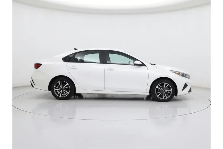 $17998 : Kia Forte 2024 LXS 4dr Sedan image 7