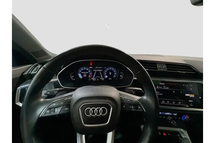 $19350 : Audi Q3 2023 AWD quattro S l image 9