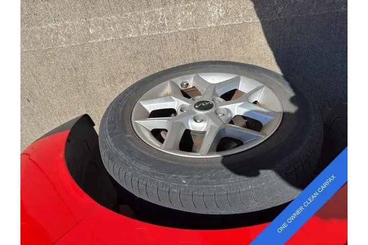 $15897 : Kia Soul 2024 S 4dr Crossove image 8