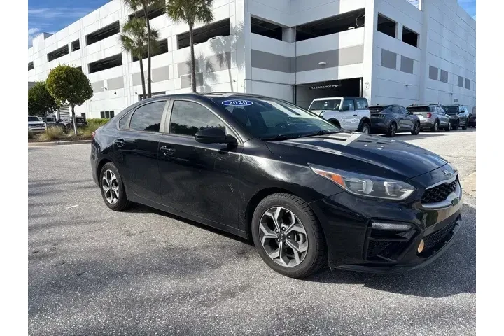 $10770 : Kia Forte 2020 FE 4dr Sedan image 1