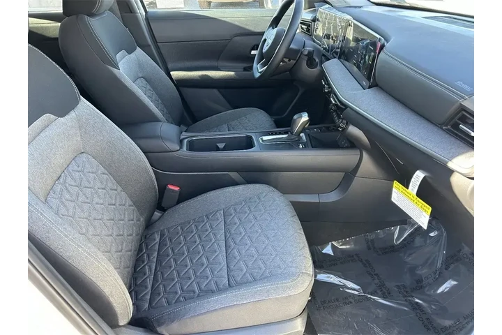 $26860 : Nissan Kicks 2026 SV 4dr Cro image 9