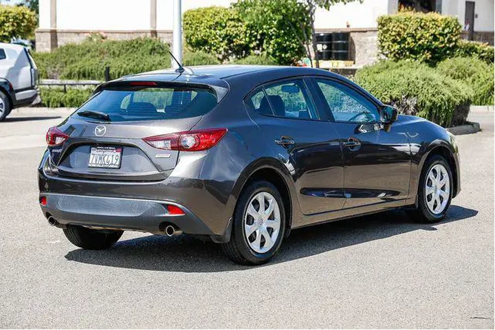 $12997 : Mazda Mazda3 2016 i Sport 4d image 5