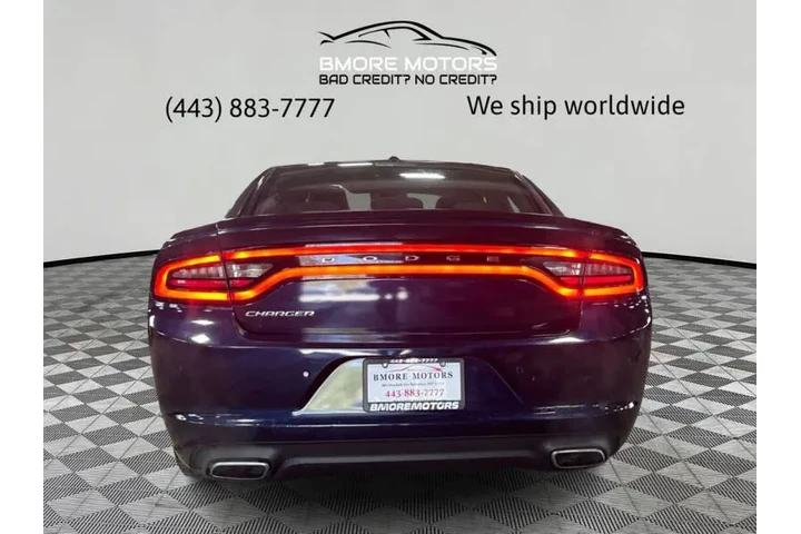 2015 Charger SE image 7