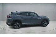 $33107 : Volkswagen Atlas Cross Sport thumbnail