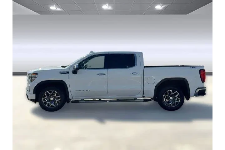 $39896 : GMC Sierra 1500 2023 4x4 SLT image 2