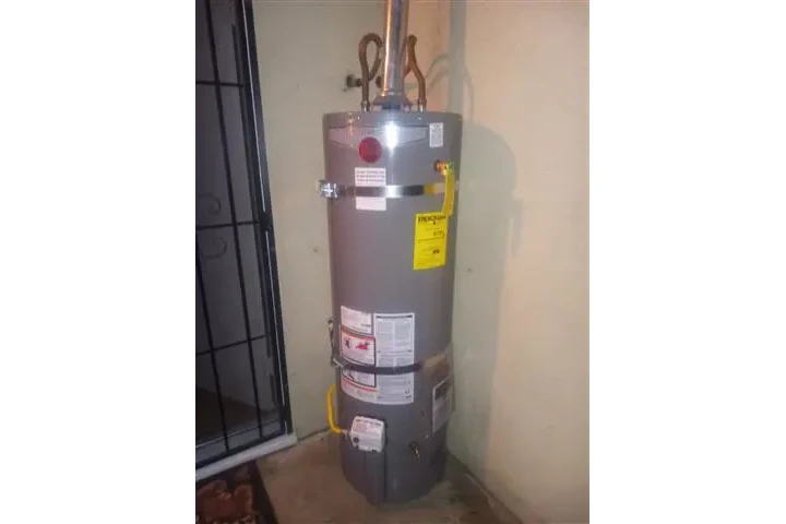 INSTALACION BOILER 24*7 image 1