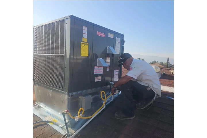 REPARACION DE CALEFACCION, A/C image 6