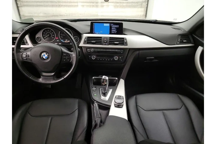 $11998 : BMW 3 Series 2015 320i 4dr S image 9