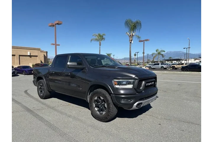 $32988 : Ram 1500 2019 4x4 Rebel 4dr image 2