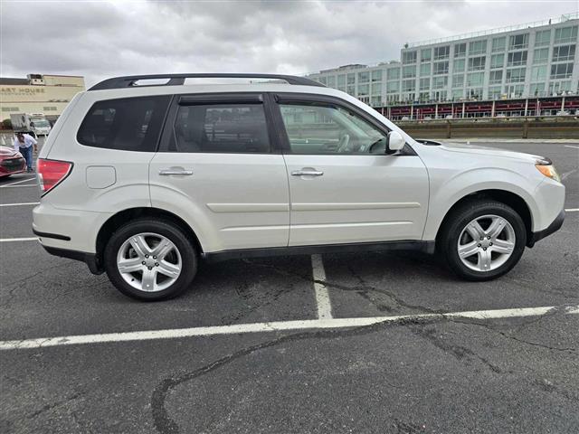 $9495 : 2009 SUBARU FORESTER image 7