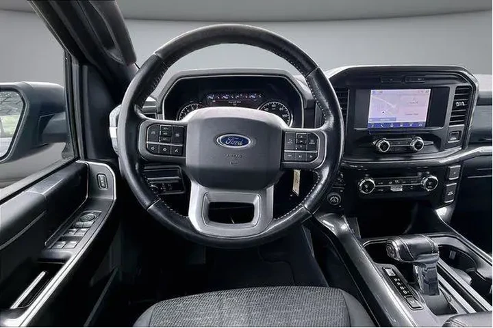 $27500 : Ford F-150 2021 4x4 XL 4dr S image 9