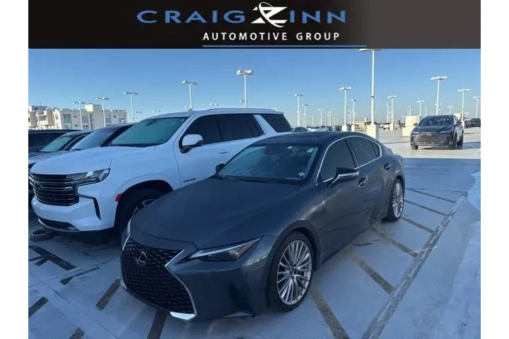 $34998 : Lexus IS 300 2023 4dr Sedan image 1