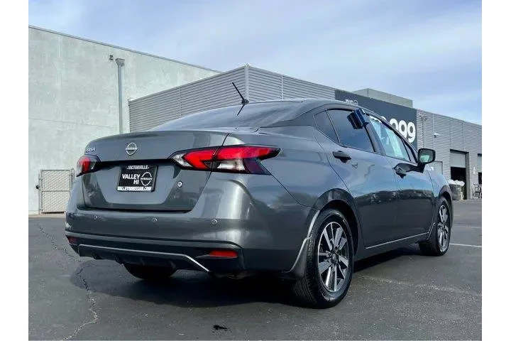 $16997 : Nissan Versa 2024 S 4dr Seda image 5