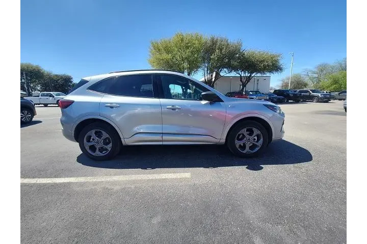 $23496 : Ford Escape 2024 AWD ST-Line image 2